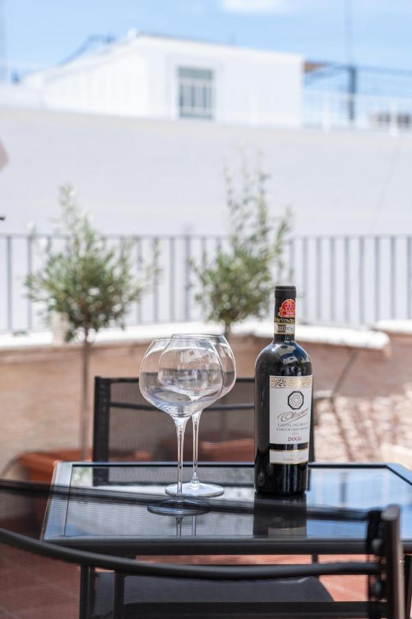 Wineart House, Terracielo Indipendente Nel Centro Di Monopoli Lejlighed Eksteriør billede