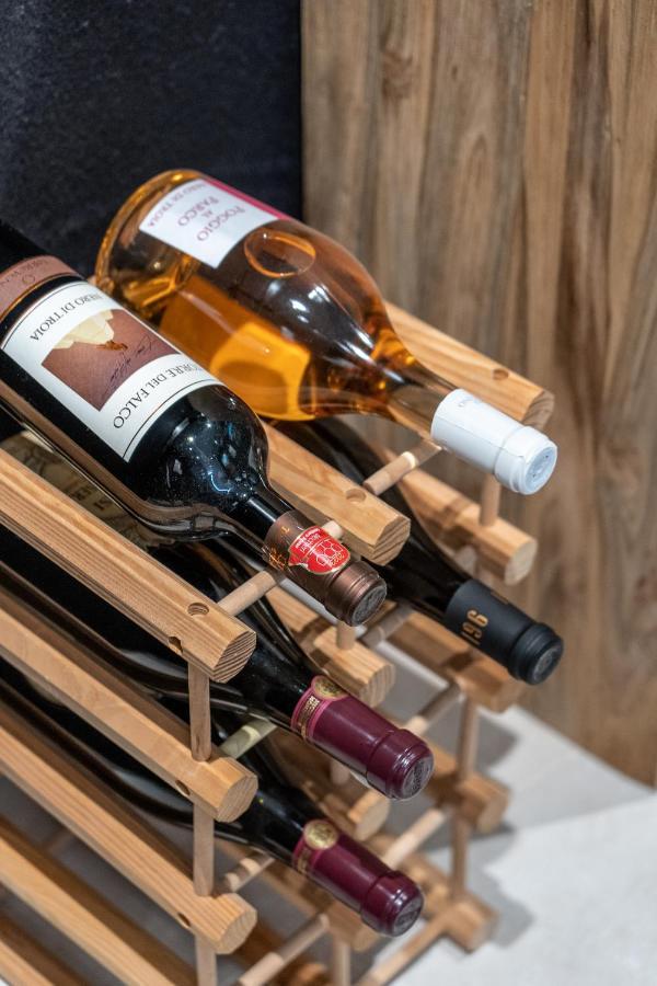 Wineart House, Terracielo Indipendente Nel Centro Di Monopoli Lejlighed Eksteriør billede
